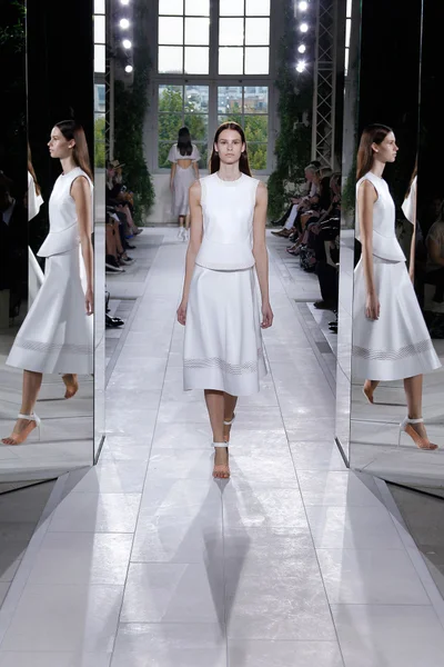 Look 7